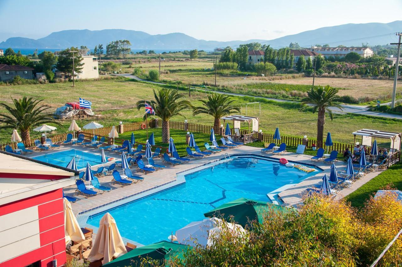 Costas Hotel Kalamákion Buitenkant foto