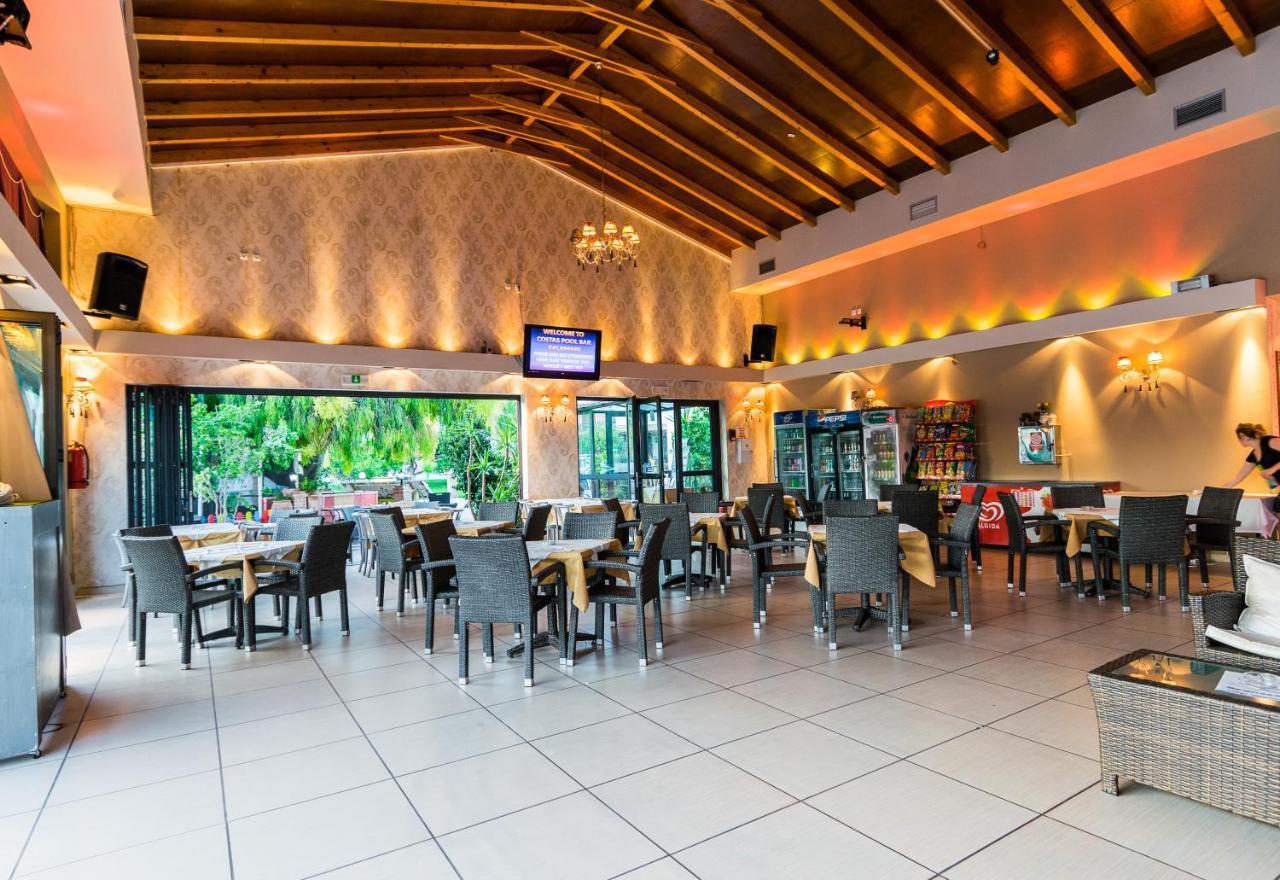 Costas Hotel Kalamákion Buitenkant foto