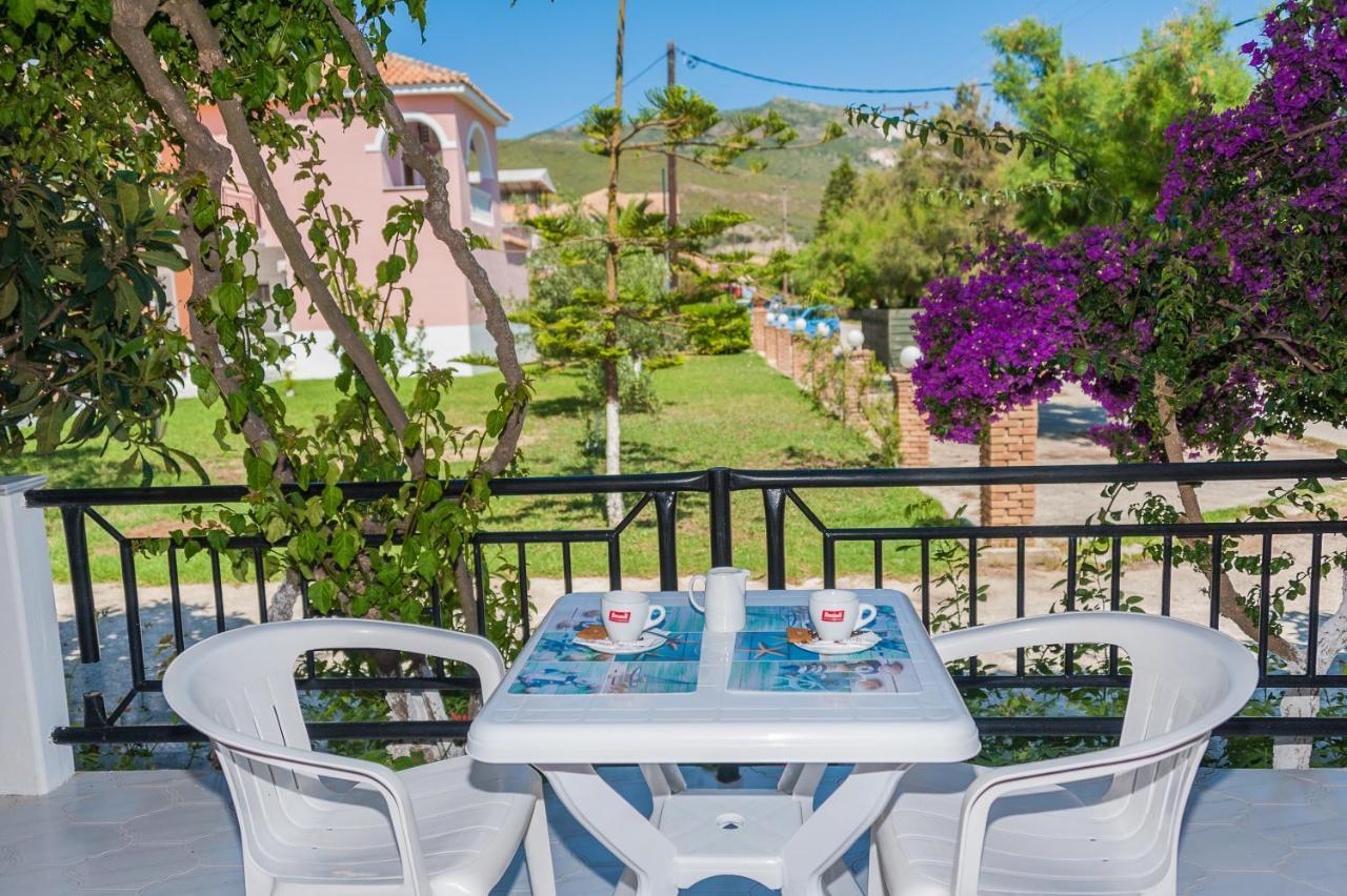 Costas Hotel Kalamákion Buitenkant foto