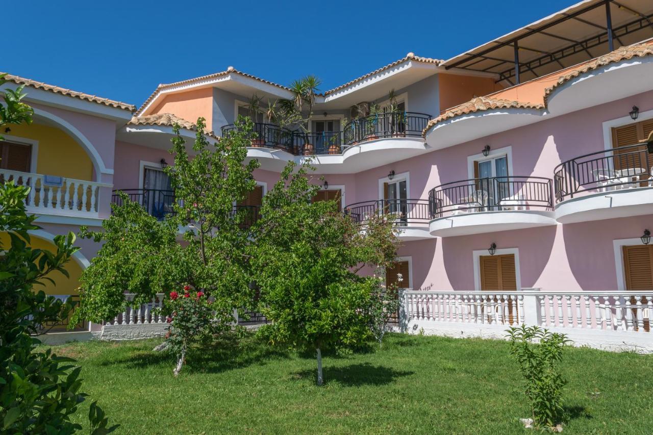 Costas Hotel Kalamákion Buitenkant foto